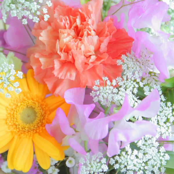 山梨県で営業する花屋はお祝いの際にも気軽にご利用いただけます